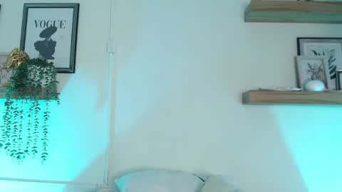    online show from April 13, 7:18 pm