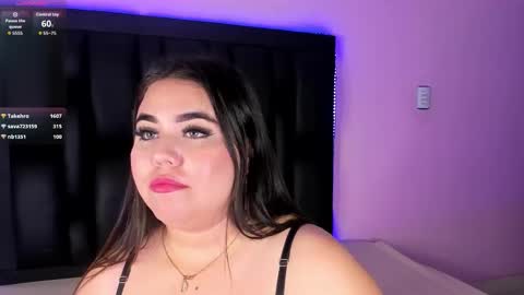 madissonlee__ online show from November 4, 6:42 pm