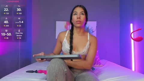 Madi online show from September 18, 5:39 pm