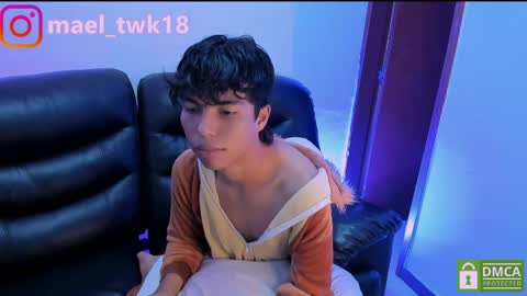 Mael online show from April 6, 7:04 pm