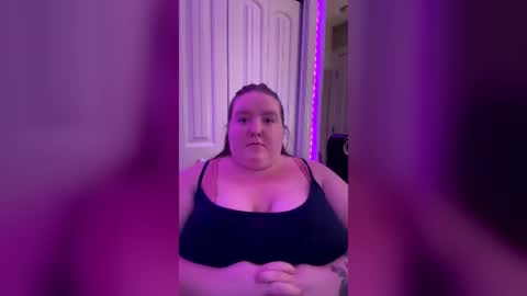 maeluxe online show from July 9, 5:22 am