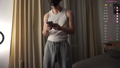 Snapshot of maestro3369 chatting on December 28, 4:09 pm Mike XMaestro 3369 online show from December 28, 4:09 pm