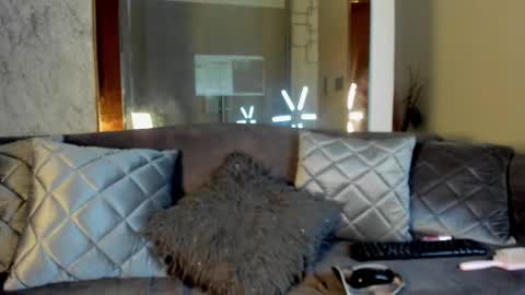 mafearias23 online show from March 3, 2:24 pm