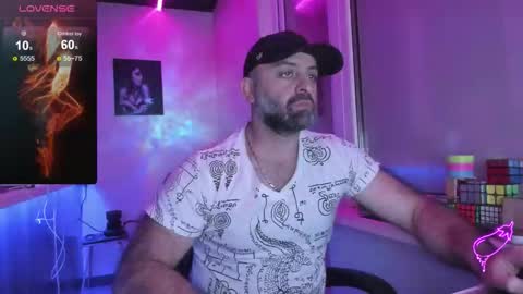 Snapshot of magabear chatting on October 22, 2:48 am Magabear online show from October 22, 2:48 am