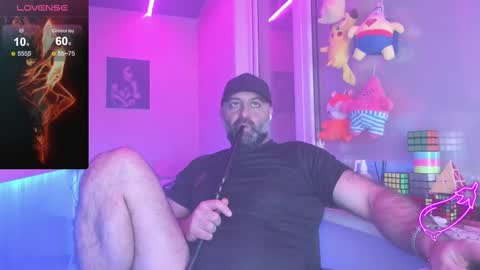 Snapshot of magabear chatting on February 15, 8:01 pm Magabear online show from February 15, 8:01 pm