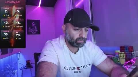 Snapshot of magabear chatting on September 22, 3:21 am Magabear online show from September 22, 3:21 am