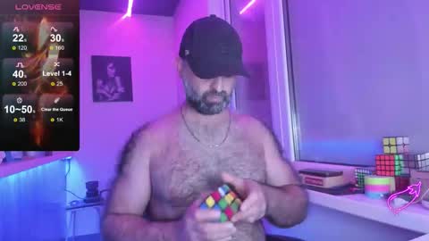 Snapshot of magabear chatting on October 9, 10:15 pm Magabear online show from October 9, 10:15 pm