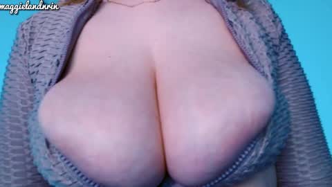 Maggie   online show from October 16, 3:50 am