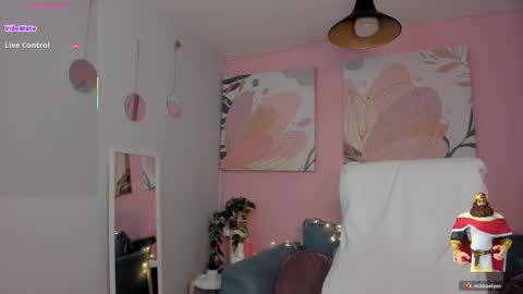   online show from December 22, 9:10 pm