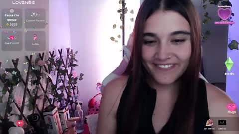 Luna  online show from November 29, 7:10 pm