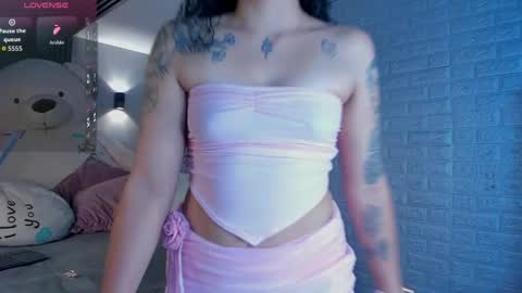 magic_ivone online show from May 29, 12:25 pm
