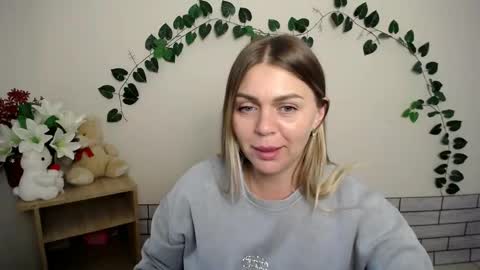 magic_katarina_ online show from September 26, 7:38 am