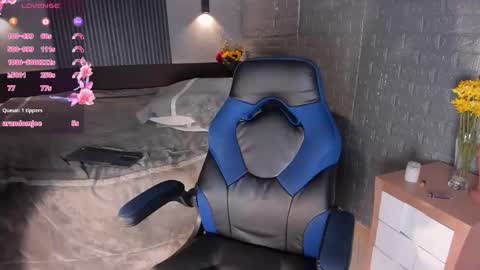 Snapshot of magic_marg chatting on September 25, 10:50 pm Marge online show from September 25, 10:50 pm