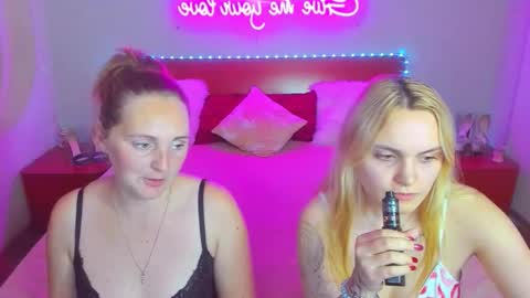Lili and Bella online show from November 21, 6:17 pm
