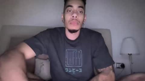 Snapshot of magicsempai chatting on March 5, 3:40 pm Magicsempai online show from March 5, 3:40 pm