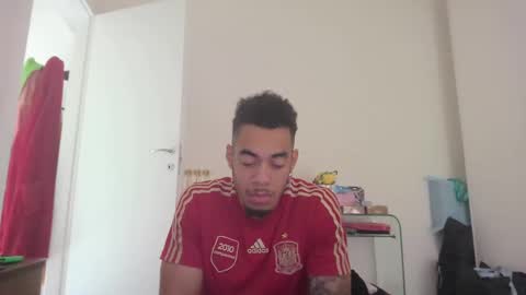 Snapshot of magicsempai chatting on December 4, 11:13 am Magicsempai online show from December 4, 11:13 am