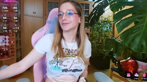 Nicole online show from February 16, 5:48 am