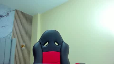 Snapshot of magievans1 chatting on October 21, 12:32 pm magievans1 online show from October 21, 12:32 pm