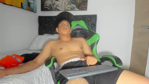 M A G N U S T online show from April 17, 2:14 am