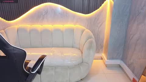 Online 800 to 1400 online show from November 14, 4:31 pm