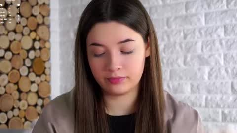 Lucy online show from March 5, 2:09 am