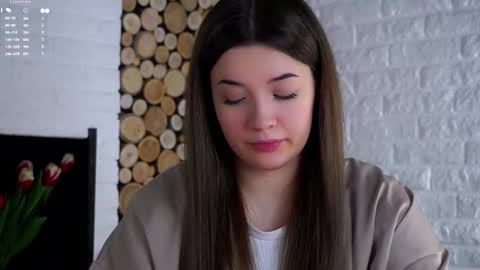 Lucy online show from March 7, 2:11 am