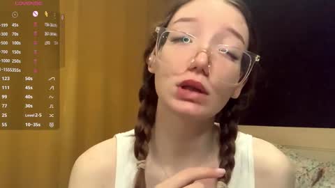 Elina online show from October 25, 8:35 am