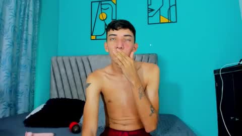 Maikol online show from April 22, 1:18 pm