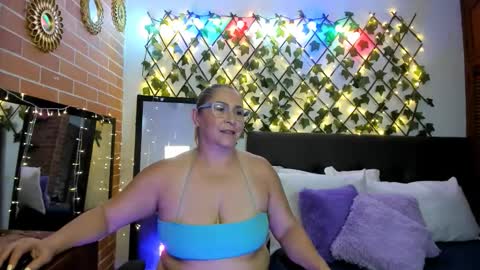 majahills online show from October 30, 10:10 pm