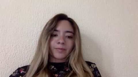 majo_gomezz online show from May 15, 3:15 am