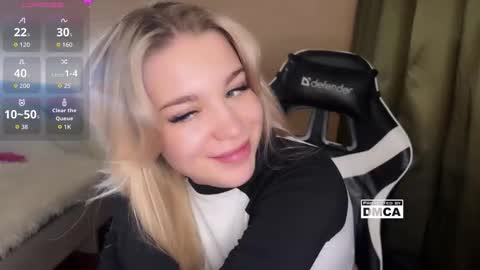 maksisisia online show from November 17, 5:37 pm