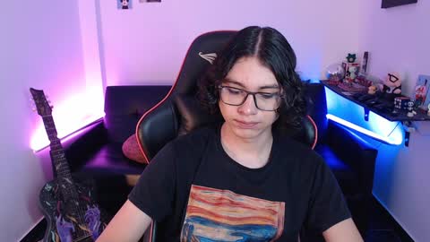 Snapshot of malik_harrison_ chatting on January 26, 5:44 pm Malik online show from January 26, 5:44 pm