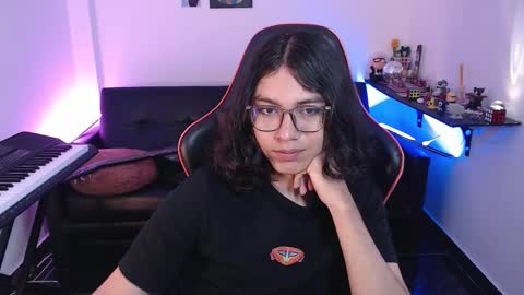 Snapshot of malik_harrison_ chatting on November 1, 5:01 pm Malik online show from November 1, 5:01 pm