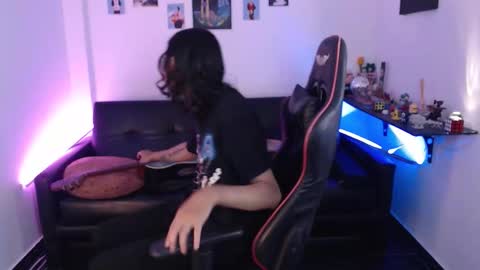 Snapshot of malik_harrison_ chatting on October 29, 4:31 pm Malik online show from October 29, 4:31 pm