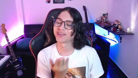 Snapshot of malik_harrison_ chatting on March 10, 6:56 pm Malik online show from March 10, 6:56 pm