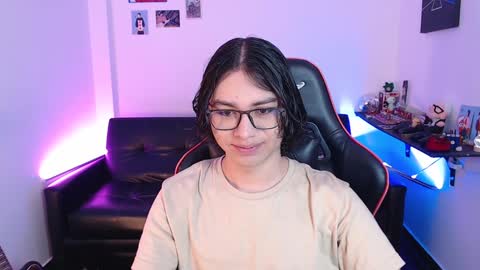 Snapshot of malik_harrison_ chatting on December 30, 3:34 pm Malik online show from December 30, 3:34 pm