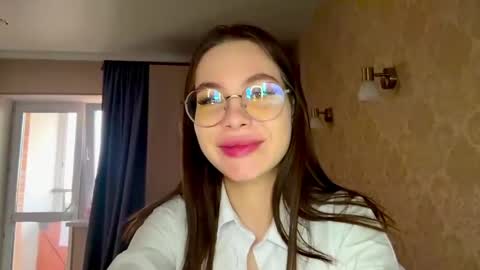Phoebe online show from June 3, 12:08 pm