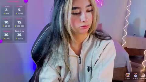 Malory  online show from October 17, 6:56 pm