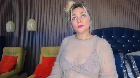 MalorySweet  online show from June 5, 11:48 am