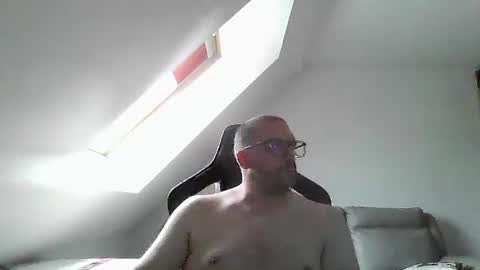 breton online show from September 14, 8:49 am