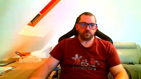 breton online show from December 2, 7:44 pm