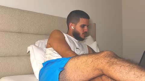 maluma09 online show from November 6, 8:28 am