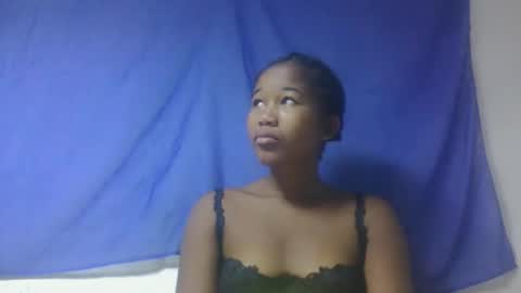 mamieriela online show from February 4, 8:29 am