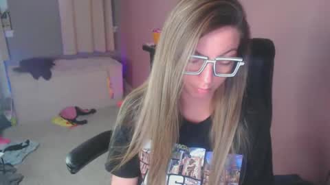 MandyBabyXXX online show from January 14, 12:40 am