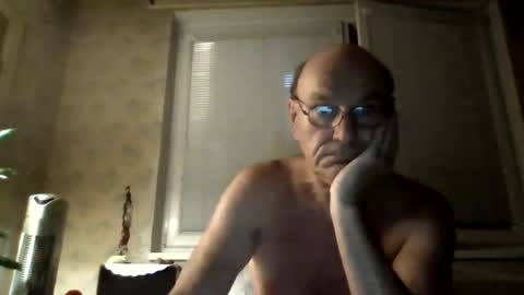 manes5858 online show from June 25, 8:58 pm
