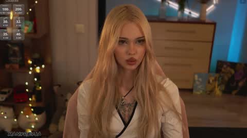 Amelie online show from April 3, 9:49 am