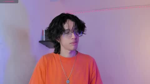 Manuel online show from September 24, 7:53 pm