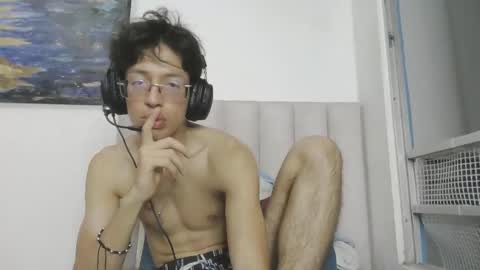 Manuel online show from April 8, 11:52 pm