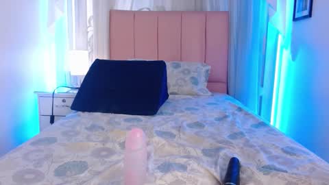 Valeria Ocampo online show from January 15, 11:30 pm