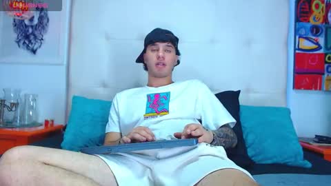 Manuel online show from March 18, 4:40 am